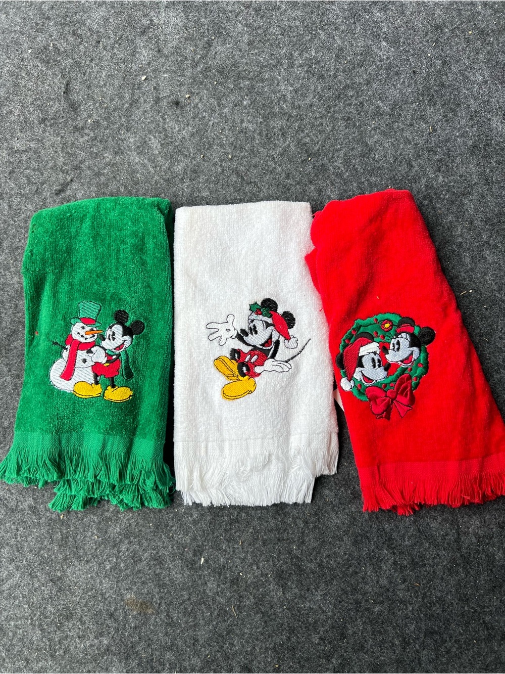 Disney Holiday Mickey & Minnie Embroidered Towels - Green, White, Red